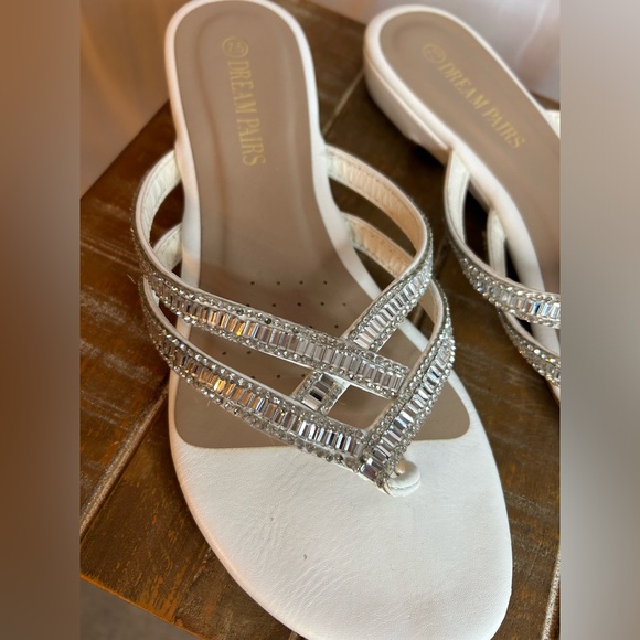 Dreams Pair Jewel Series Flop Flop Sandal in White - Picture 5 of 5